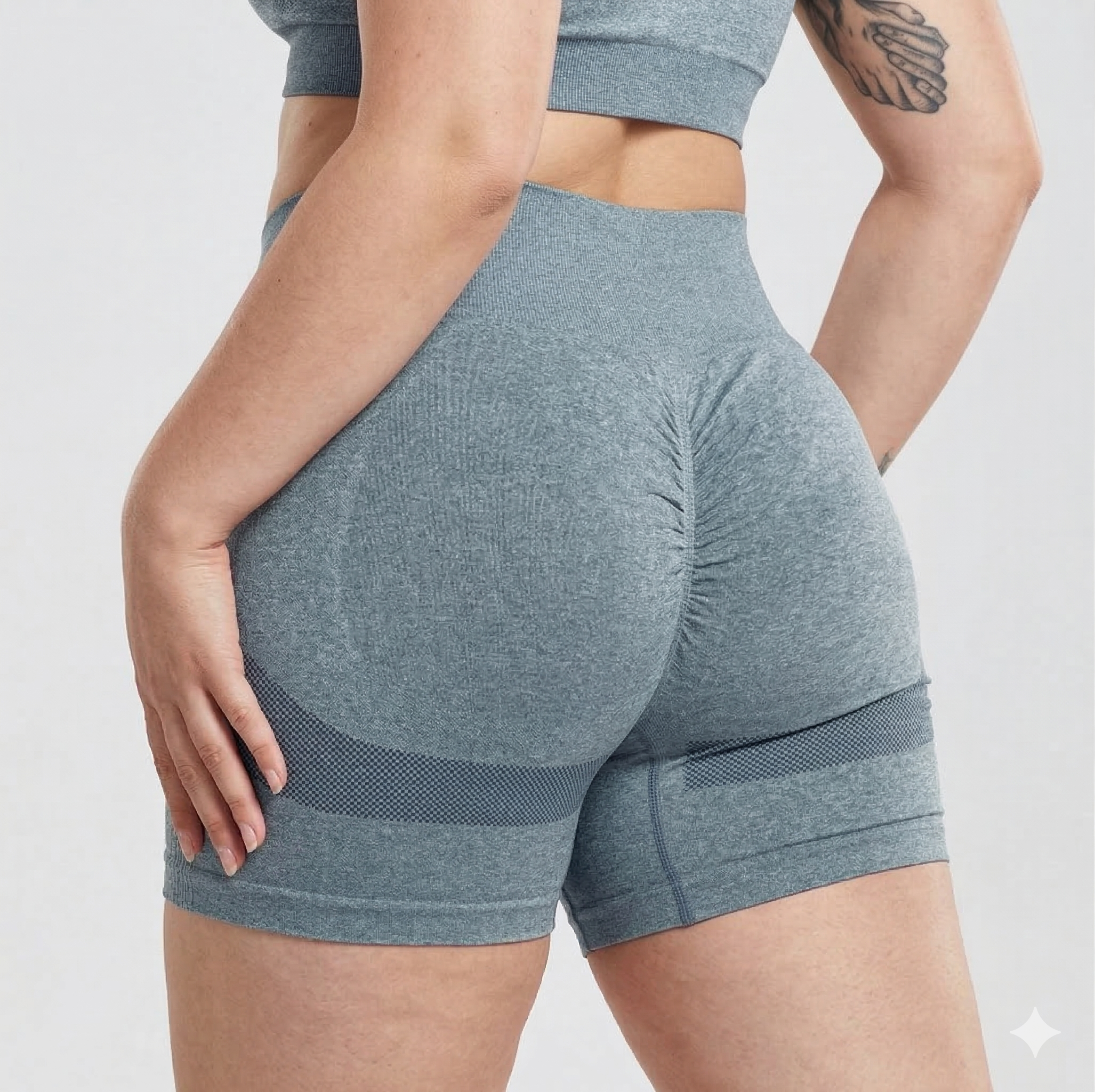 Signature Seamless Biker Shorts
